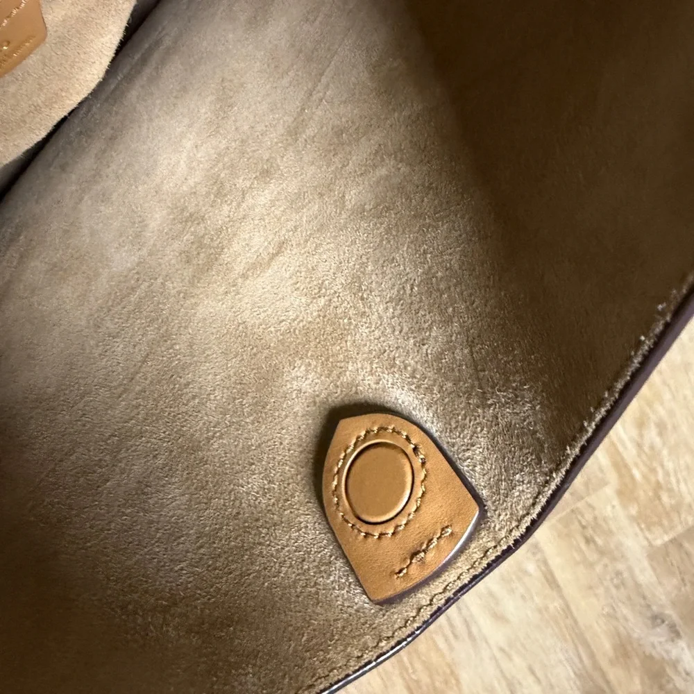 Polo Ralph Lauren
Polo Id Calfskin Large Shoulder Bag - Picture 12 of 13